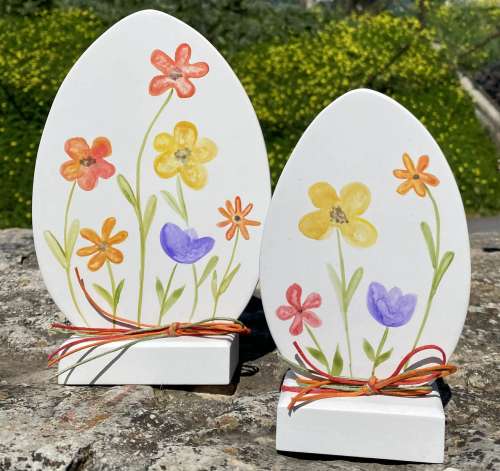 αυγά σετ με πολύχρωμα λουλούδια