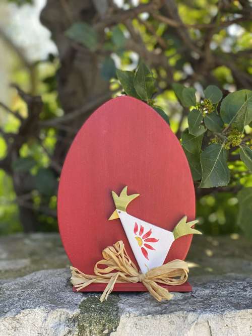 αυγό κόκκινο με κόκορα